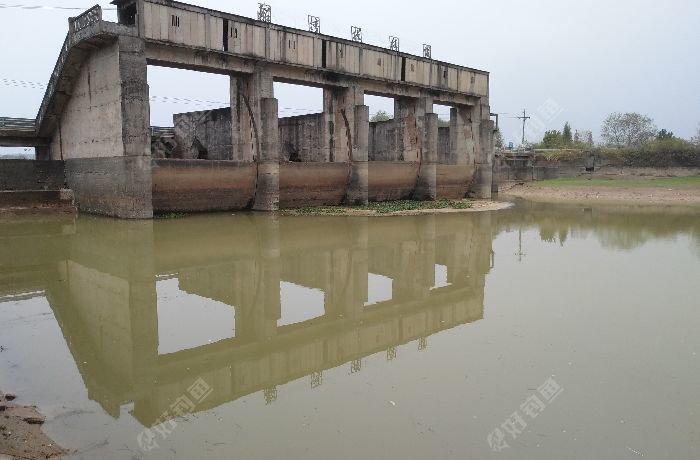 船湾拦河坝