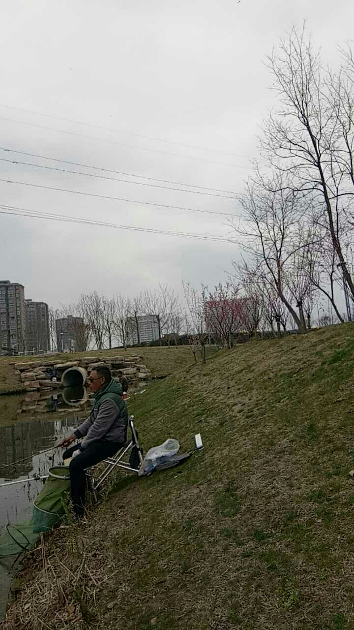 市人民医院正南