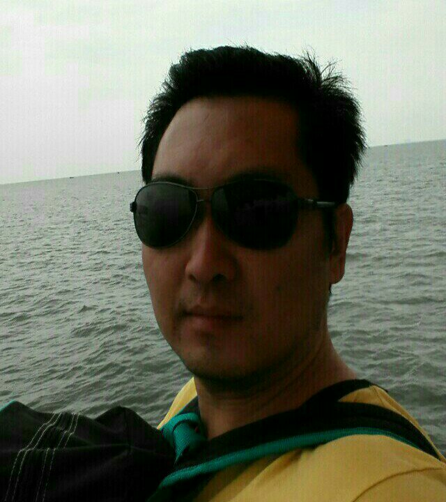 祊河北岸彩虹桥东边