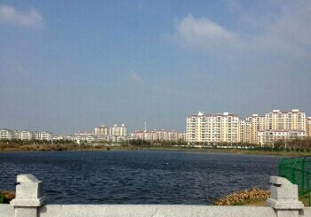 北关河风光带人工湖