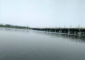 滹沱河大桥东侧