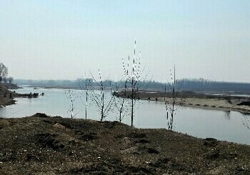 滦河王法宝沙坑