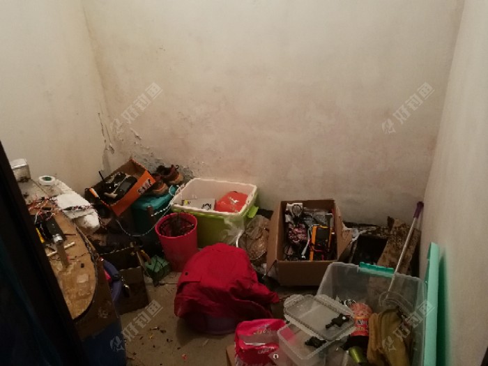 看看我的生产线,达到国际先进无尘车间水平,就是有点小三平方。