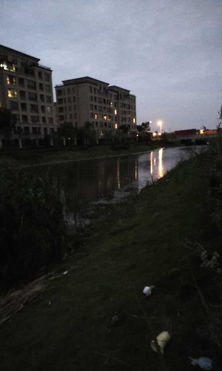 安福市场跟肝胆医院中间一条河