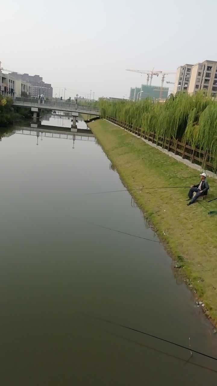 青秀城小区门口