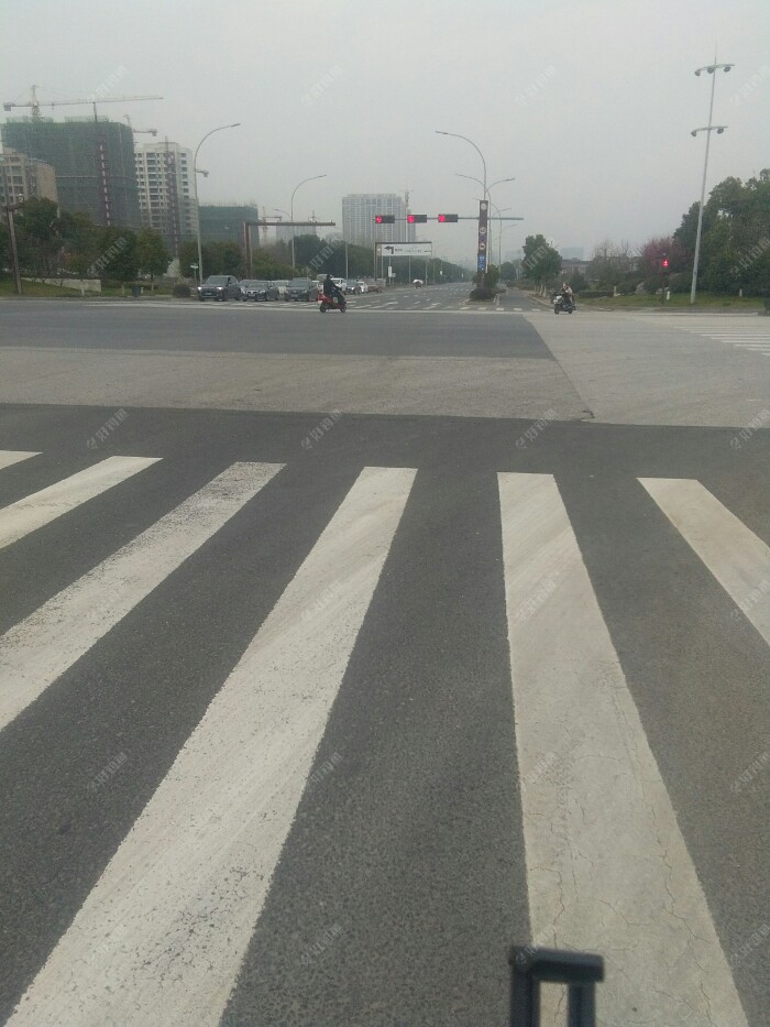 礼拜天小孙子起的晚，等吃过