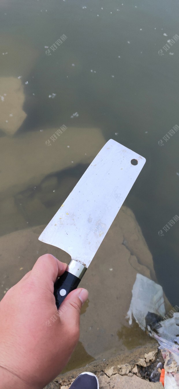 有商品玉米，有新鲜玉米。往死里狠狠地打。