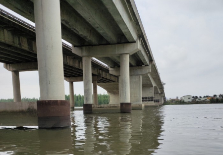 江门新会区李文达大桥下