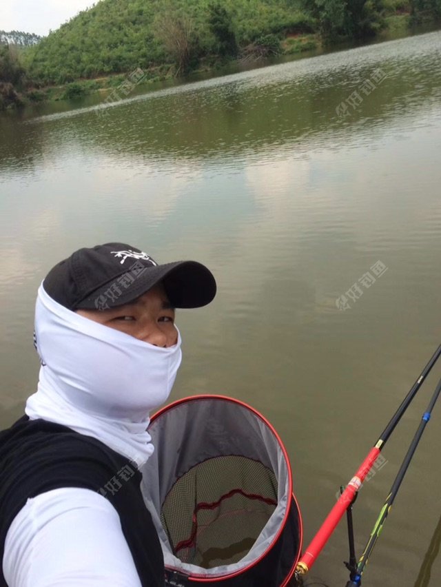张河湾水库钓鱼图片